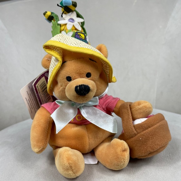 NWT Vintage Disney Easter Bonnet Pooh Beanie Plush - Picture 2 of 13